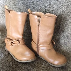 Old Navy toddler girl boots. Size 8 toddler